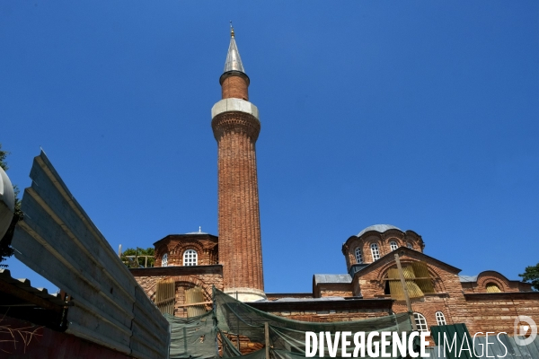 Anciennes Églises Byzantines, Assyriennes et Arméniennes, converties en Mosquées en Turquie. Ancient Byzantine, Assyrian and Armenian, Churches converted into Mosques in Turkey.