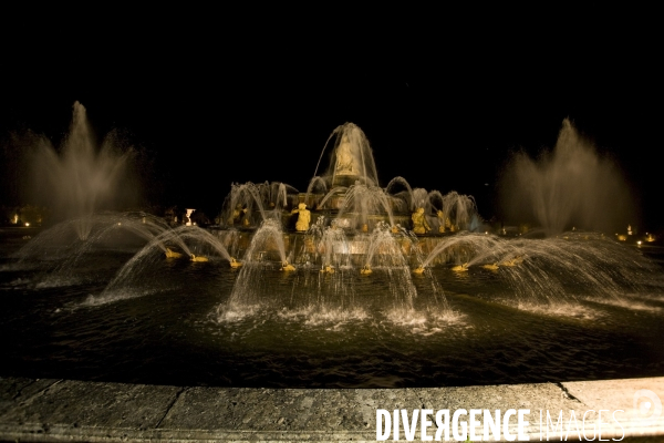 Chateau de versailles/grandes eaux nocturnes