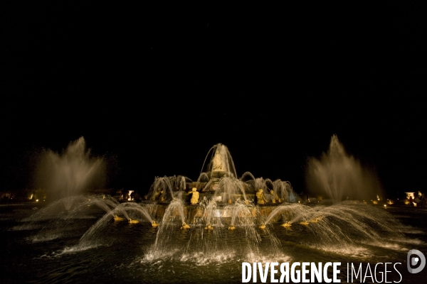 Chateau de versailles/grandes eaux nocturnes