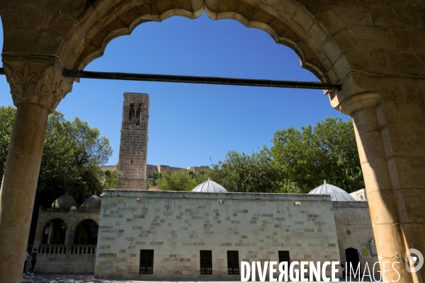 Anciennes ¢glises Byzantines, Assyriennes et Arméniennes, converties en Mosquées en Turquie. Ancient Byzantine, Assyrian and Armenian, Churches converted into Mosques in Turkey.