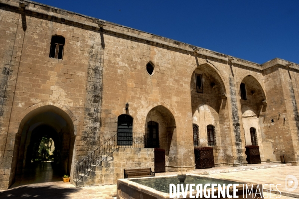 Anciennes Églises Byzantines, Assyriennes et Arméniennes, converties en Mosquées en Turquie. Ancient Byzantine, Assyrian and Armenian, Churches converted into Mosques in Turkey.