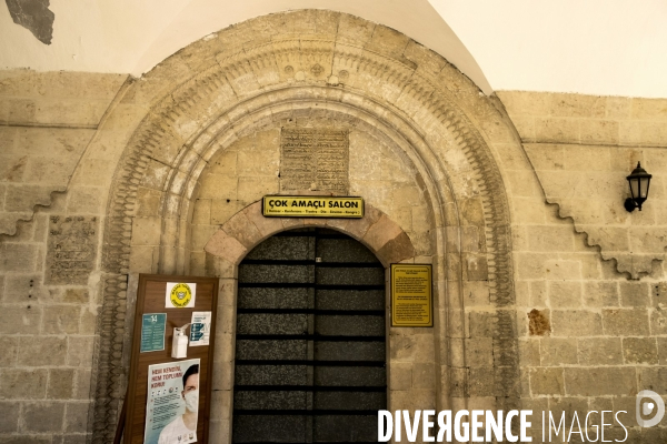 Anciennes Églises Byzantines, Assyriennes et Arméniennes, converties en Mosquées en Turquie. Ancient Byzantine, Assyrian and Armenian, Churches converted into Mosques in Turkey.