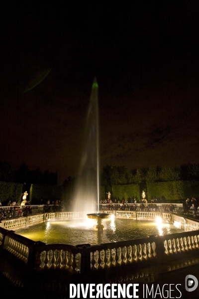 Chateau de versailles/grandes eaux nocturnes