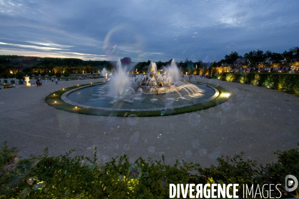 Chateau de versailles/grandes eaux nocturnes