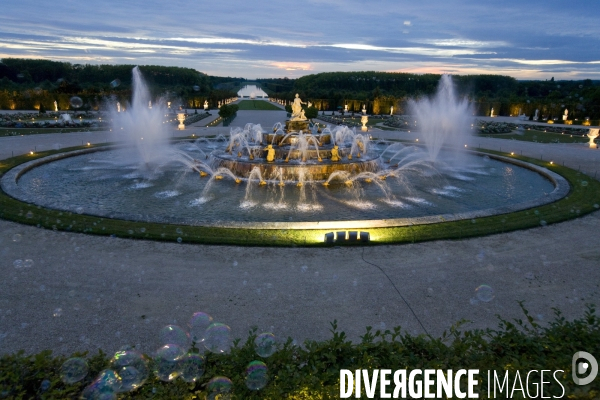 Chateau de versailles/grandes eaux nocturnes