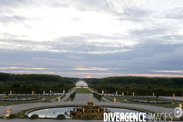 Chateau de versailles/grandes eaux nocturnes