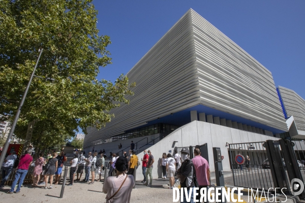 Conférence de presse sur l épidémie de Covid-19 à Marseille