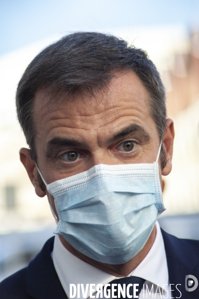 Olivier Véran, ministre des Solidarités et de la Santé à Marseille