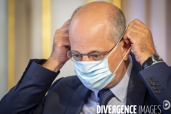 Castex, Véran et Blanquer : conférence de presse sur le COVID-19 à Matignon