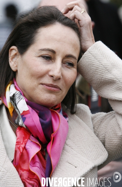 Segolene royal: deplacement en region centre auvergne, gueret, clermont-ferrand. visite d entreprises et rencontre avec la population.