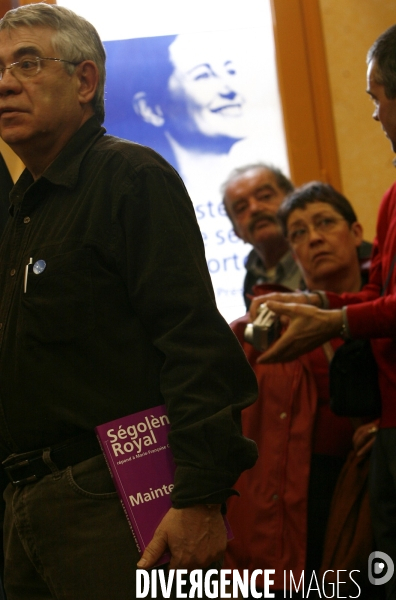 Segolene royal: deplacement en region centre auvergne, gueret, clermont-ferrand. visite d entreprises et rencontre avec la population.