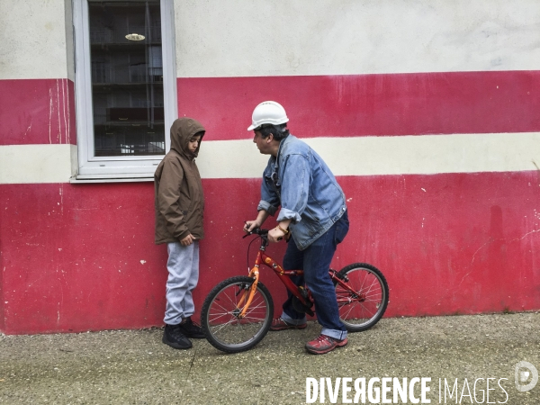 Atelier d auto-réparation de Vélos en Seine-Saint-Denis par l association  Aux Pignons sur Rue 