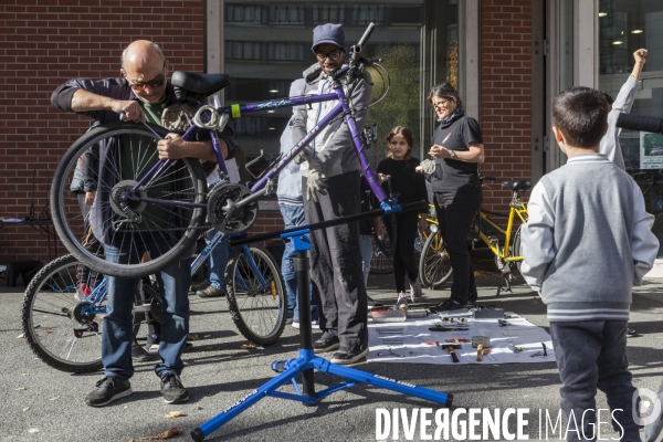 Atelier d auto-réparation de Vélos en Seine-Saint-Denis par l association  Aux Pignons sur Rue 