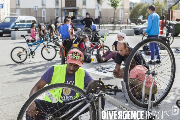 Atelier d auto-réparation de Vélos en Seine-Saint-Denis par l association  Aux Pignons sur Rue 