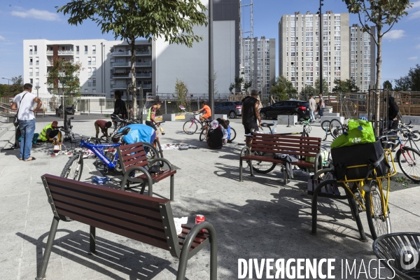 Atelier d auto-réparation de Vélos en Seine-Saint-Denis par l association  Aux Pignons sur Rue 