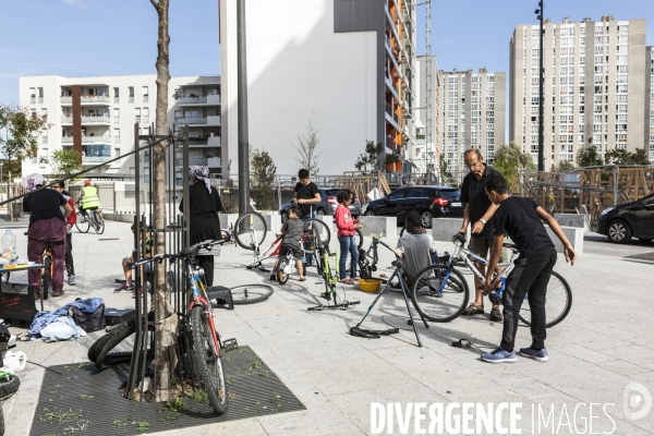 Atelier d auto-réparation de Vélos en Seine-Saint-Denis par l association  Aux Pignons sur Rue 