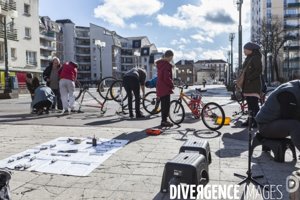 Atelier d auto-réparation de Vélos en Seine-Saint-Denis par l association  Aux Pignons sur Rue 