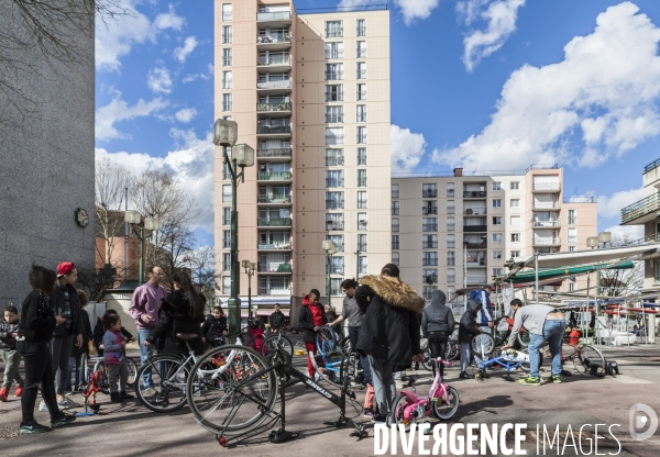 Atelier d auto-réparation de Vélos en Seine-Saint-Denis par l association  Aux Pignons sur Rue 