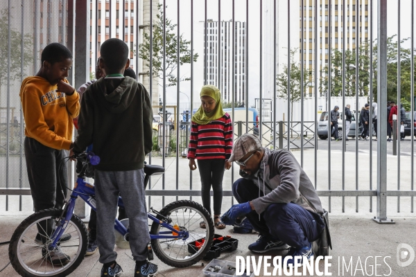 Atelier d auto-réparation de Vélos en Seine-Saint-Denis par l association  Aux Pignons sur Rue 