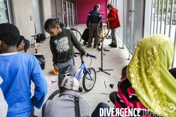 Atelier d auto-réparation de Vélos en Seine-Saint-Denis par l association  Aux Pignons sur Rue 