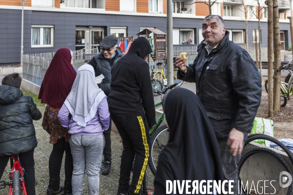 Atelier d auto-réparation de Vélos en Seine-Saint-Denis par l association  Aux Pignons sur Rue 