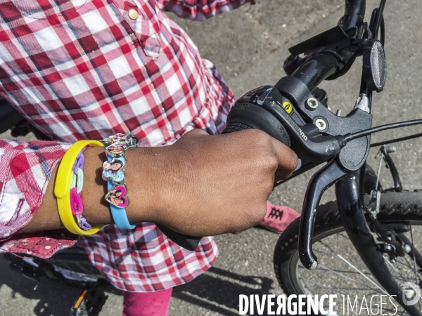 Atelier d auto-réparation de Vélos en Seine-Saint-Denis par l association  Aux Pignons sur Rue 