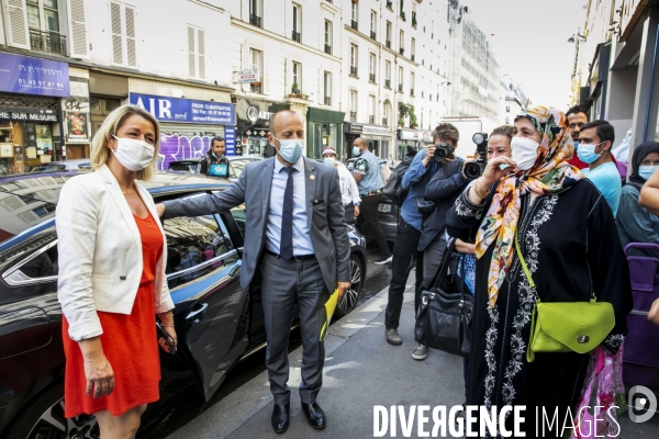 Barbara POMPILI visite la ressourcerie La Petite Rockette à Paris.