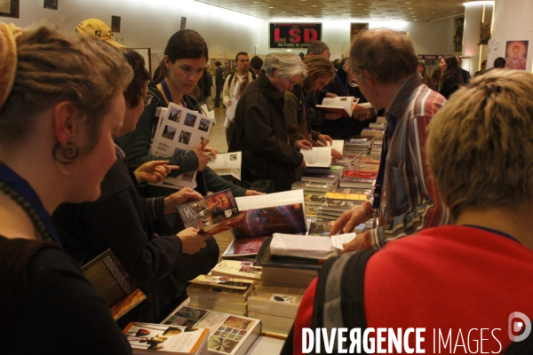 World psychedelique forum a bale en suisse