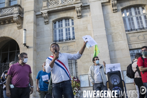 Manifestation sur la gestion de l eau à Saint-Denis