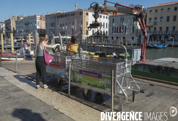 Ramassage des poubelles a venise