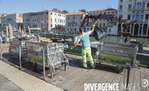 Ramassage des poubelles a venise