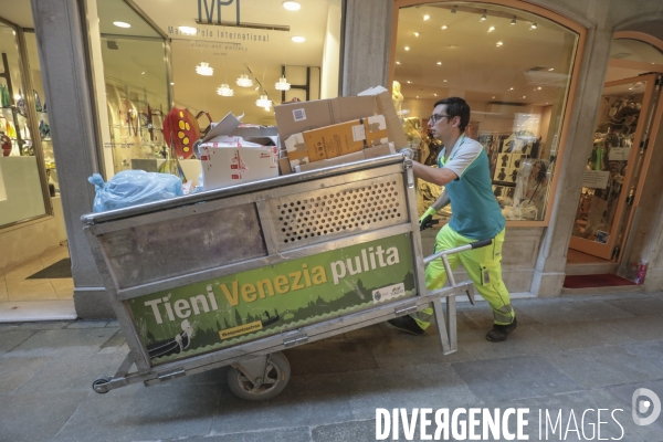 Ramassage des poubelles a venise