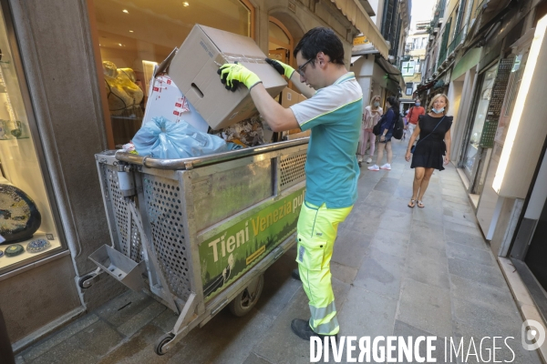 Ramassage des poubelles a venise