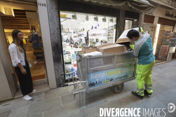 Ramassage des poubelles a venise