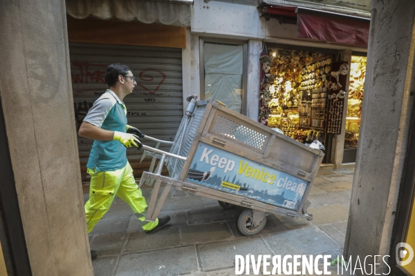 Ramassage des poubelles a venise