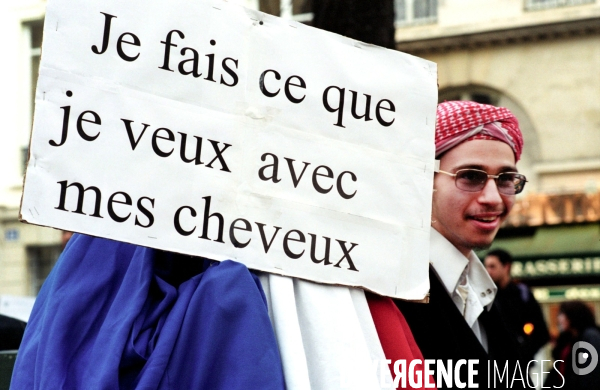 Farid Benyettou contre la loi sur le voile devant l Assemblée Nationale.