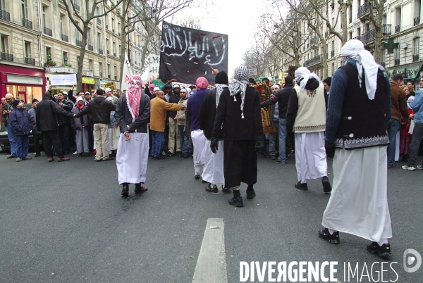Farid BENYETTOU était la tête pensante de la filière des Buttes-Chaumont dans le 19ème arrondissement de Paris. Il est le mentor des frères Kouachi.