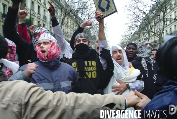 Farid BENYETTOU était la tête pensante de la filière des Buttes-Chaumont dans le 19ème arrondissement de Paris. Il est le mentor des frères Kouachi.
