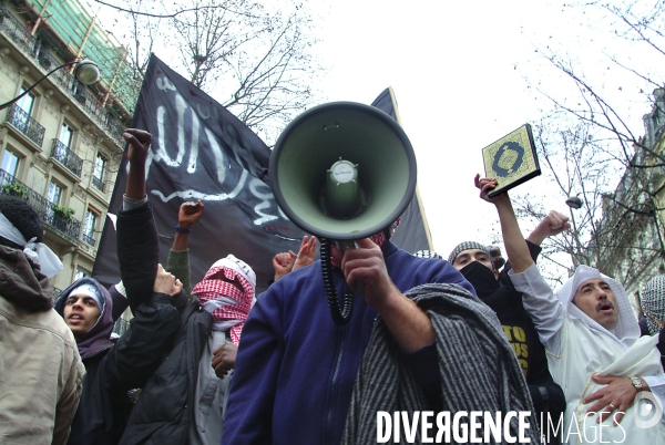 Farid BENYETTOU était la tête pensante de la filière des Buttes-Chaumont dans le 19ème arrondissement de Paris. Il est le mentor des frères Kouachi.