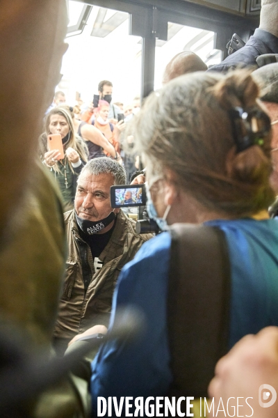 Jean-Marie Bigard conspué par les gilets jaunes