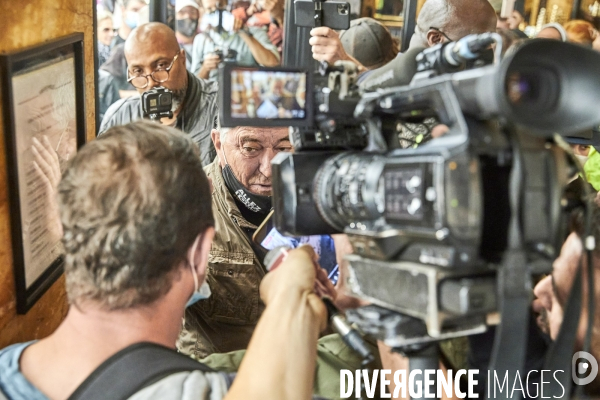 Jean-Marie Bigard conspué par les gilets jaunes