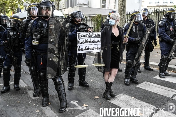 Manifestation GILETS JAUNES le 12 septembre2020, à Paris. Yellow vests 12 septembre 2020 in Paris.