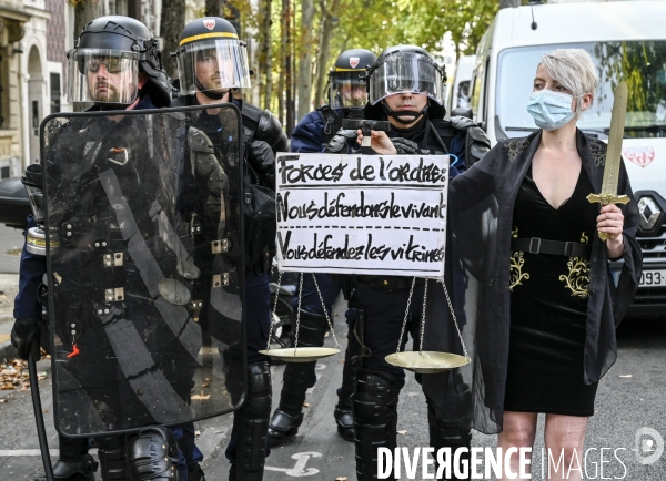 Manifestation GILETS JAUNES le 12 septembre2020, à Paris. Yellow vests 12 septembre 2020 in Paris.