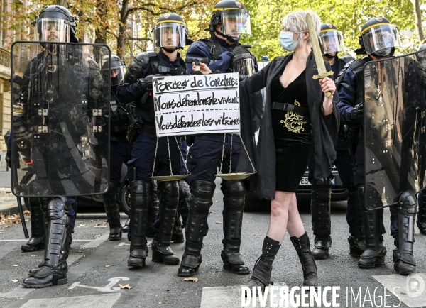 Manifestation GILETS JAUNES le 12 septembre2020, à Paris. Yellow vests 12 septembre 2020 in Paris.