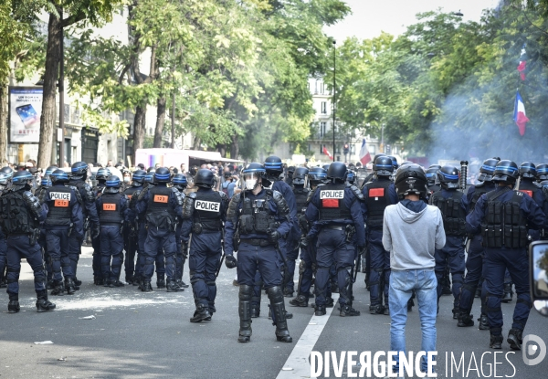 Manifestation GILETS JAUNES le 12 septembre2020, à Paris. Yellow vests 12 septembre 2020 in Paris.