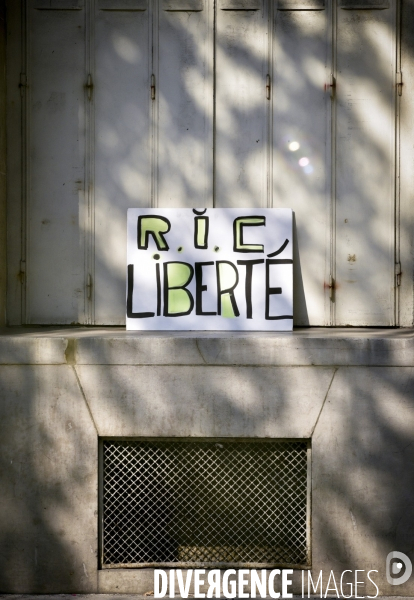 Manifestation GILETS JAUNES le 12 septembre2020, à Paris. Yellow vests 12 septembre 2020 in Paris.