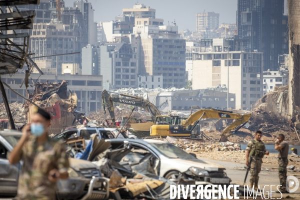 Les Armées française et libanaise déblaient de port de Beyrouth après l explosion du 4 aout 2020