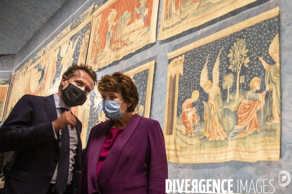 Roselyne Bachelot en déplacement à Angers sur le thème du patrimoine.