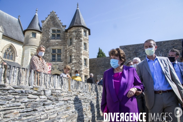 Roselyne Bachelot en déplacement à Angers sur le thème du patrimoine.