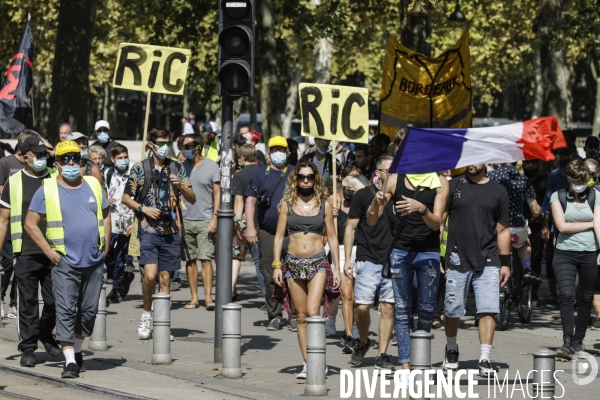 Manifestation des Gilets Jaunes à BORDEAUX